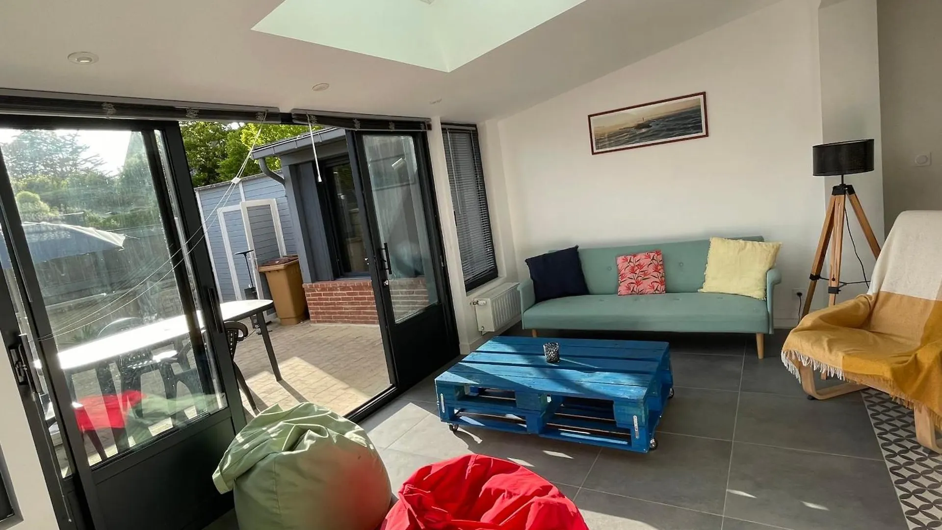 House With Terrace Near The Beach 迪纳尔 度假居